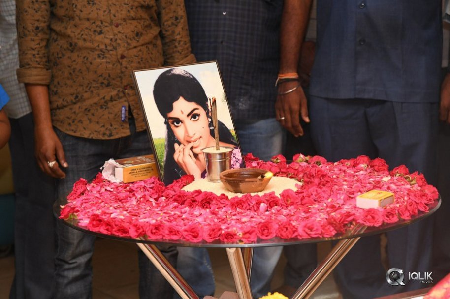 Celebrities-Pay-Homage-to-Vijaya-Nirmala-Garu